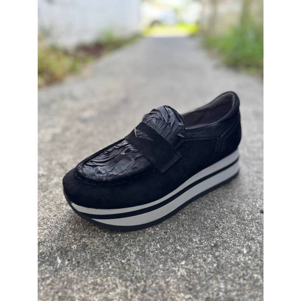 NEW SOFTWAVES women's claudie platform loafers in black